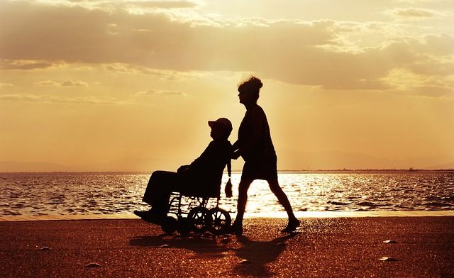 disabile al mare - wheelchair-3948122_640.jpg